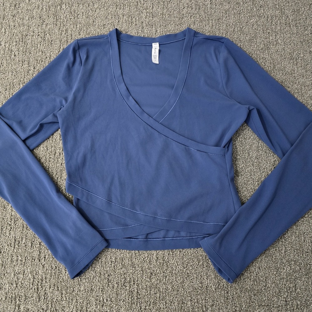 Athleta Transcend Wrap Top M Amphitrite Blue Long Sleeve Yoga Balletcore 466584